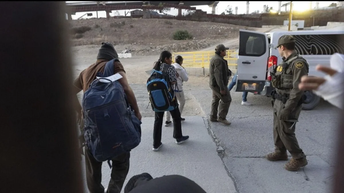 АҚШ-та заңсыз жүрген 500 мыңнан астам мигрант депортацияланды