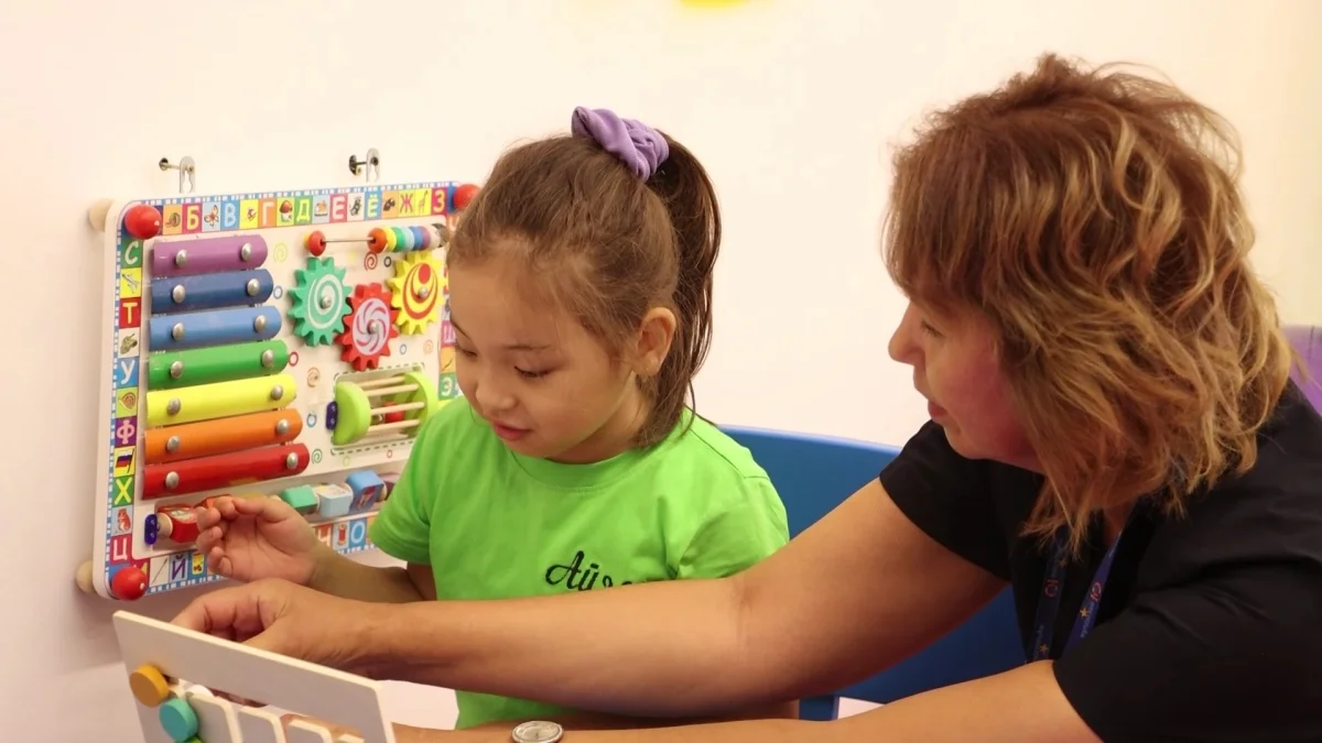 Государство усиливает поддержку родителей и опекунов детей с инвалидностью