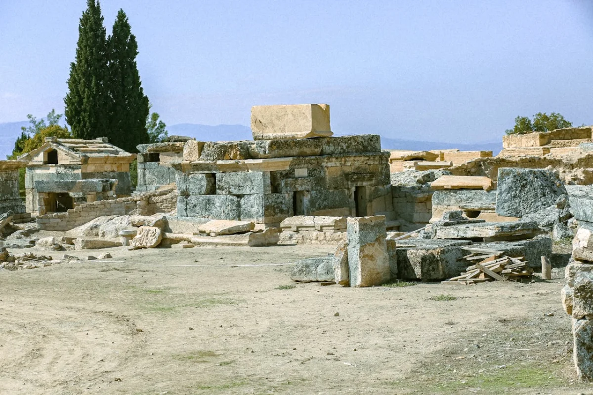 В Узбекистане нашли древний храм и доспехи времён ранних тюрок