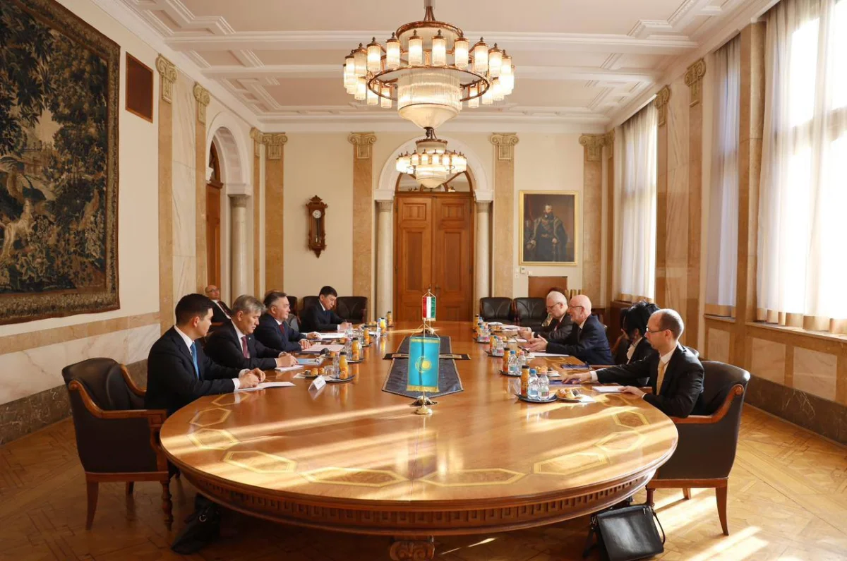 Қазақстан Жоғарғы Сотының Төрағасы шақыру бойынша Венгрияның жоғары сот органында болды