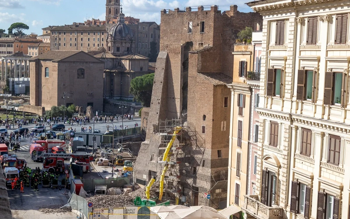 Римде 29 метрлік мұнара құлады