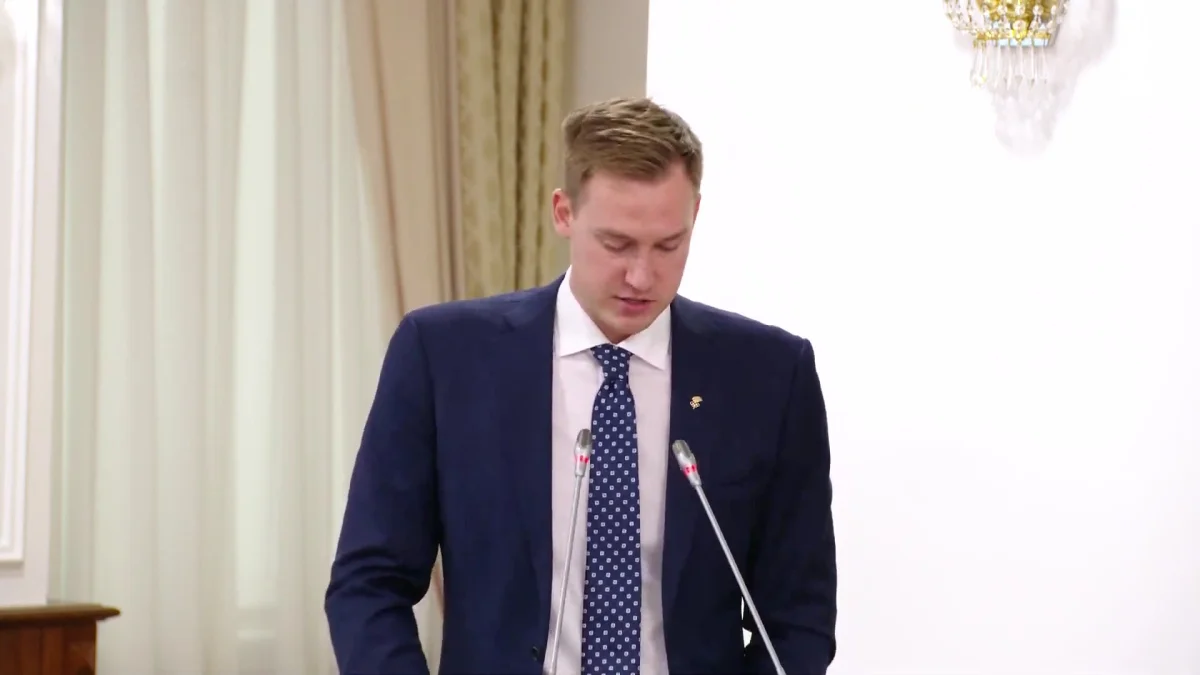 Школьников будут обучать плаванию на уроках физкультуры