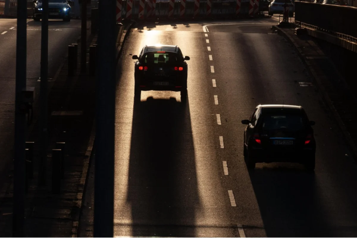 Зарядку электрокаров от асфальта запустили в Германии