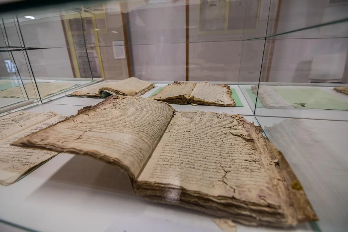 Қазақстанда көне кітаптарды қалпына келтіруде қағаз құю әдісі енгізілді