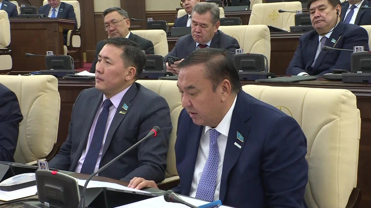 Мажилис принял Законопроект о банках: как он повлияет на закредитованность населения