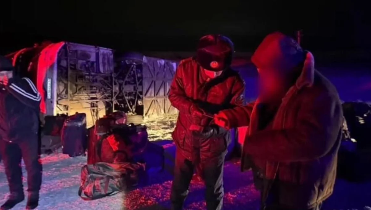 Трагедия на трассе: в Павлодарской области опрокинулся автобус