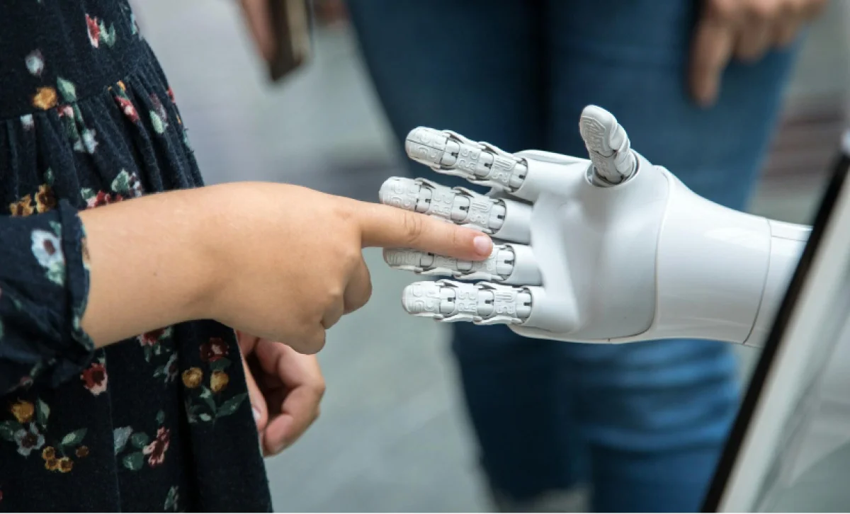 Воплощенный интеллект: как Фридом Финанс создают будущее с роботами-андроидами