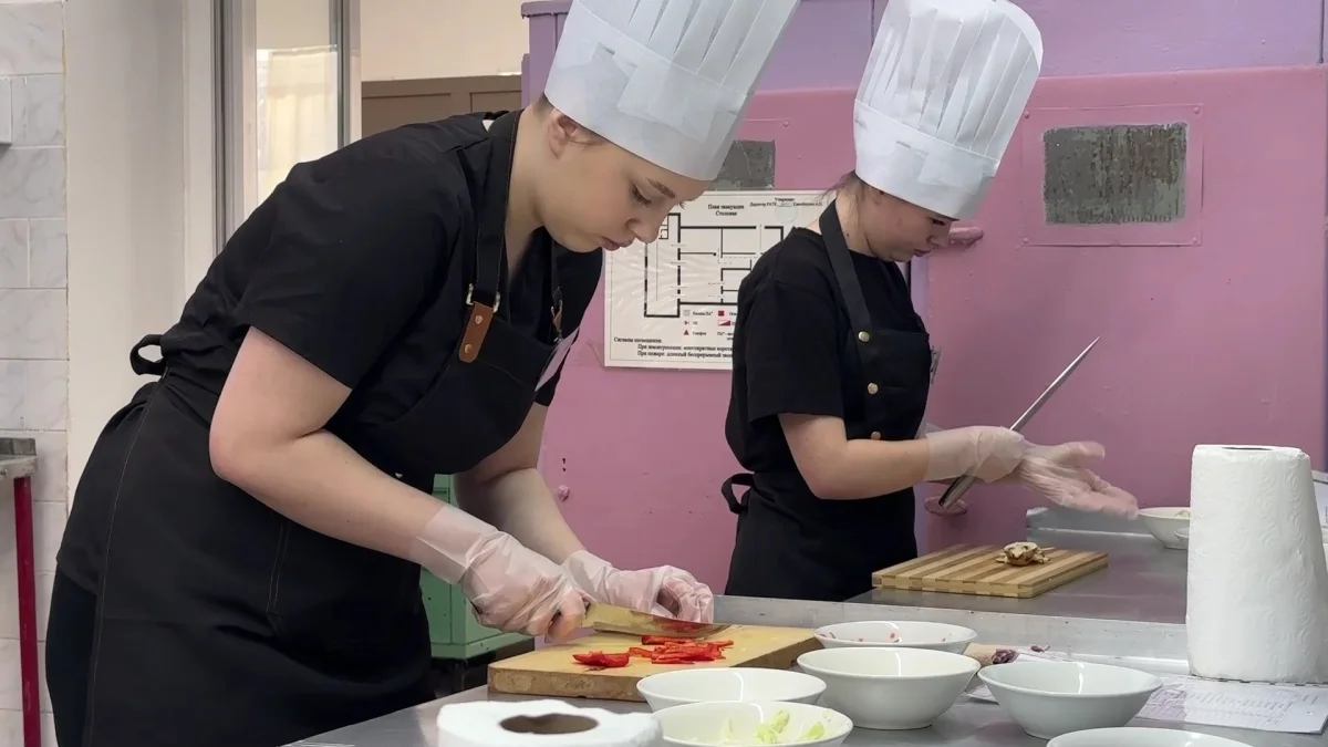 Риддерде «ҮЗДІК МАМАН – 2025» инклюзивті аспаздар байқауы өтті