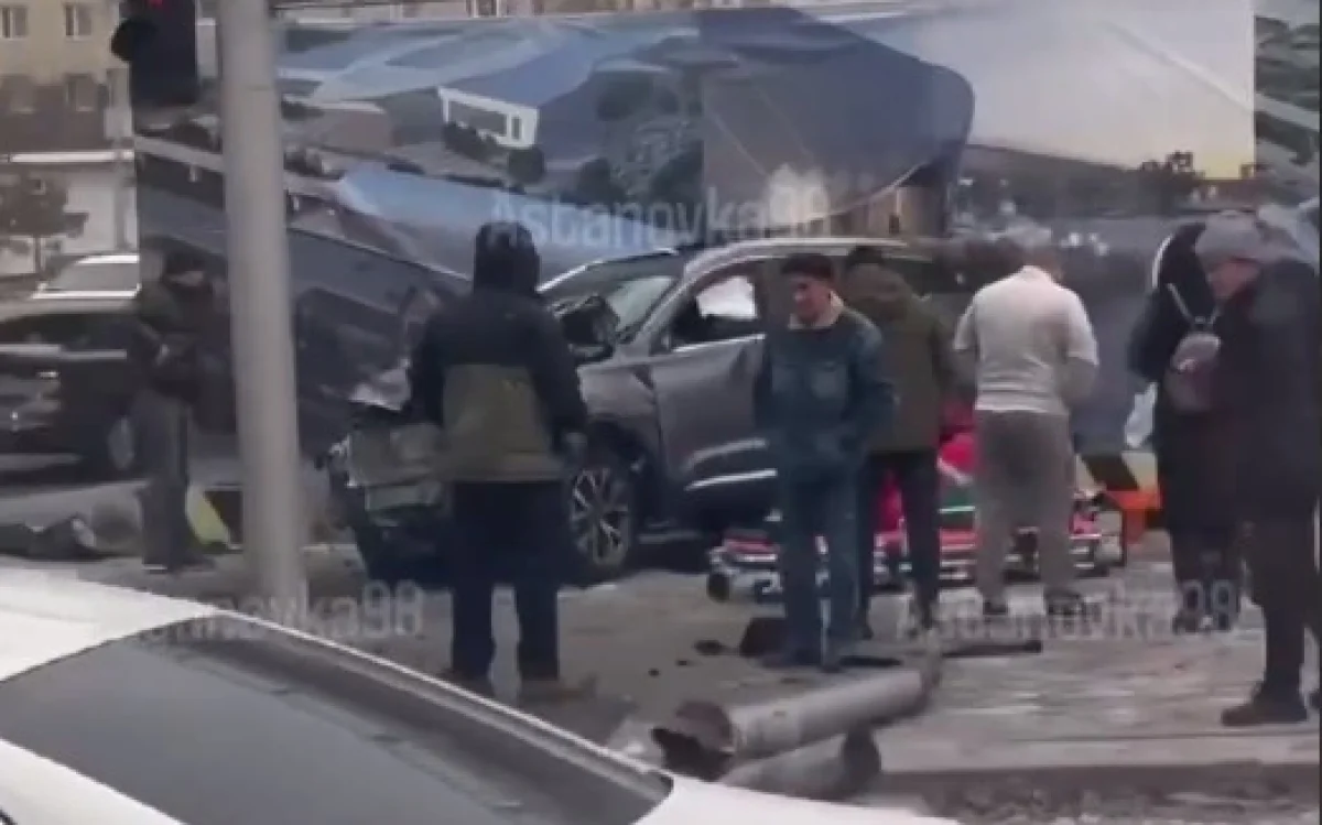 Астанада көлік бағанға соғылып, жүргізуші қаза тапты