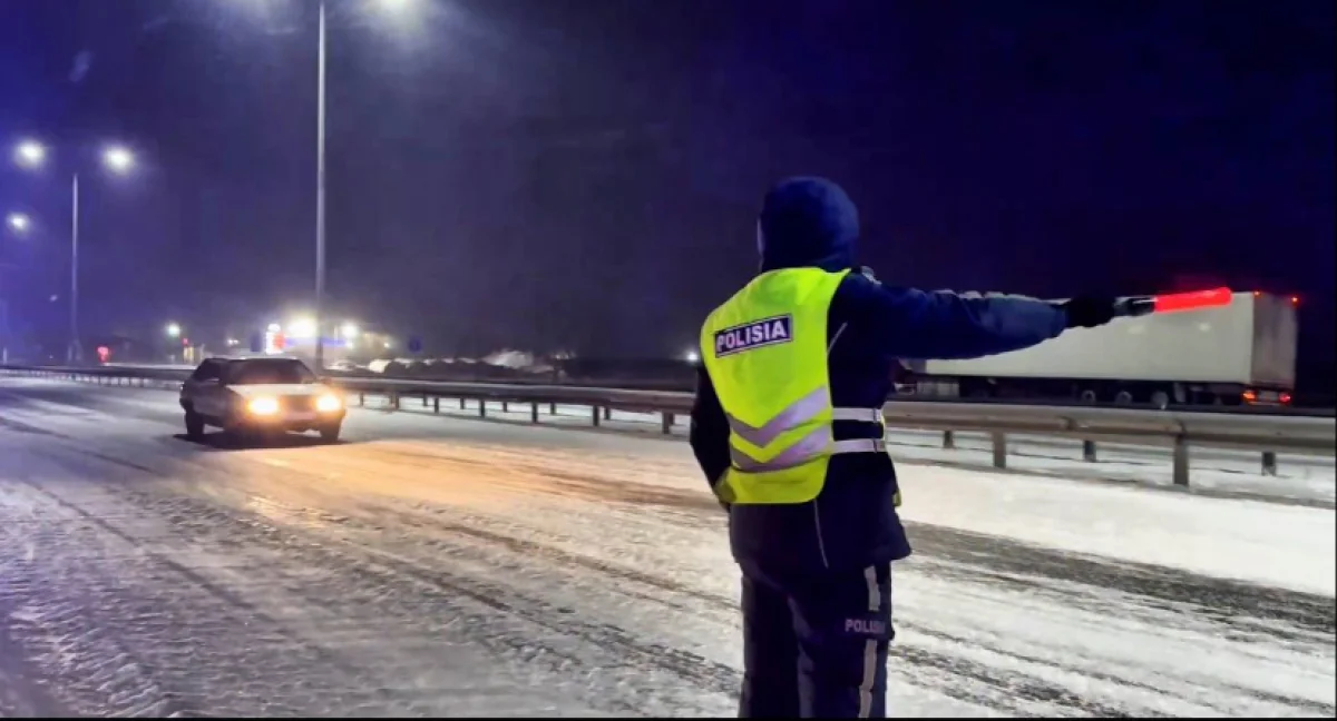 Резкое ухудшение погоды в Абайской области: закрыт участок трассы