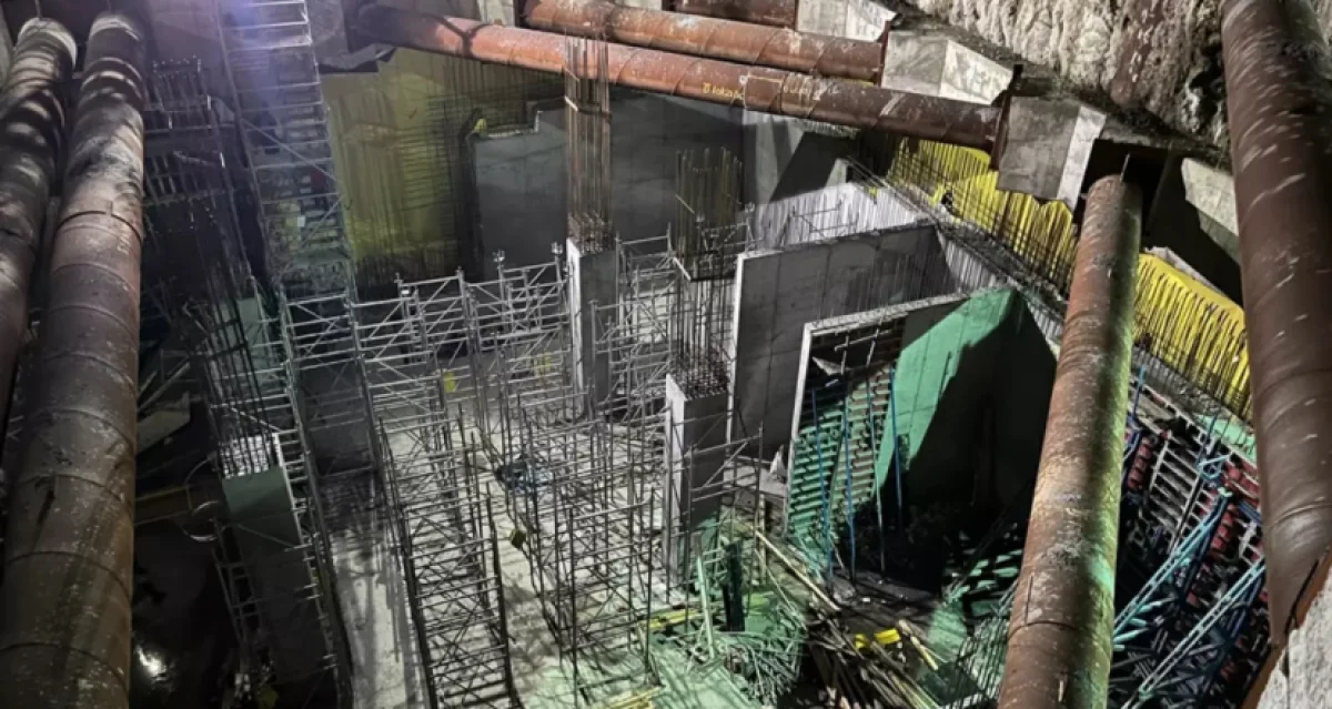 Обвал на стройке метро в Стамбуле: один рабочий погиб, четверо пострадали