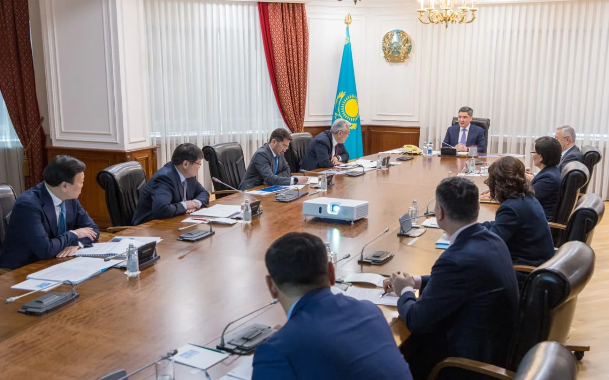 Президент тапсырмаларын жүзеге асыру: Олжас Бектенов халықты әлеуметтік қолдау жүйесін жетілдіру мәселелері жөнінде кеңес өткізді