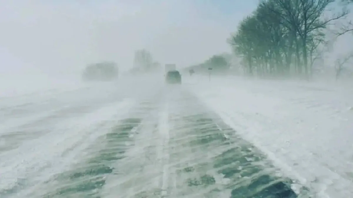 Дороги закрыли из-за непогоды в Восточном Казахстане