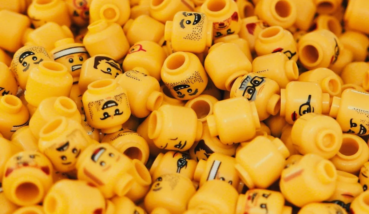 День, словно ярмарка - у Водолеев, на стену равнодушия могут наткнуться Рыбы: гороскоп на вторник, 25 ноября