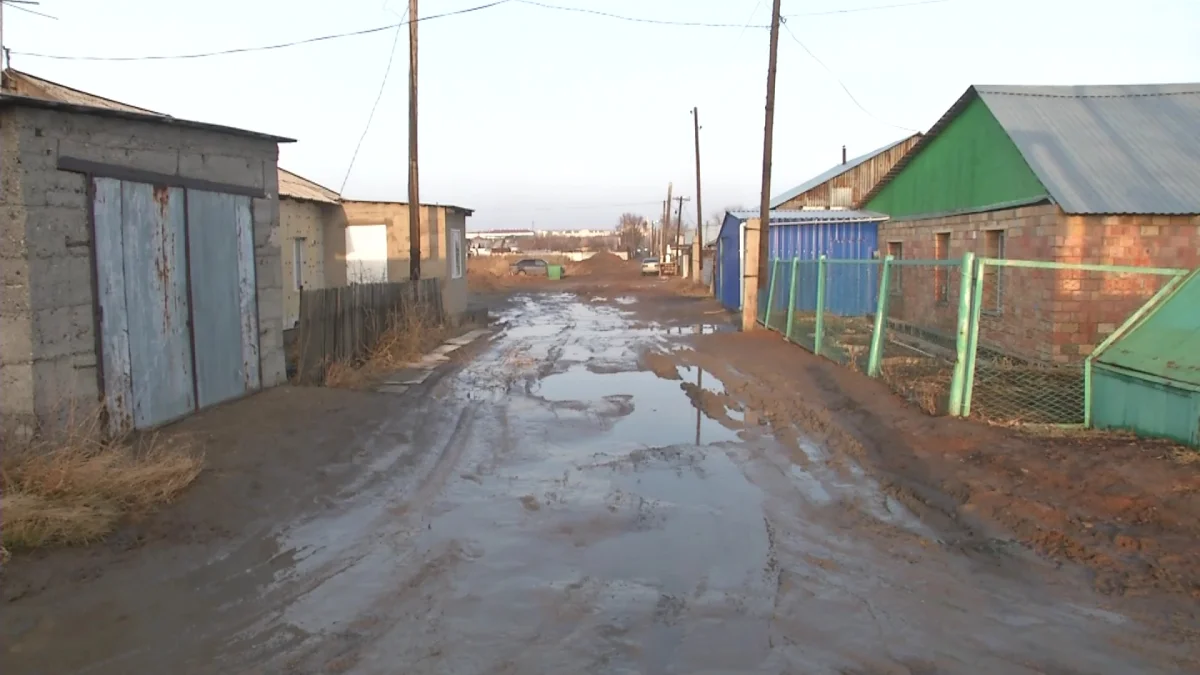 В тотальное бездорожье погрузились улицы частного сектора Караганды после замены водопровода
