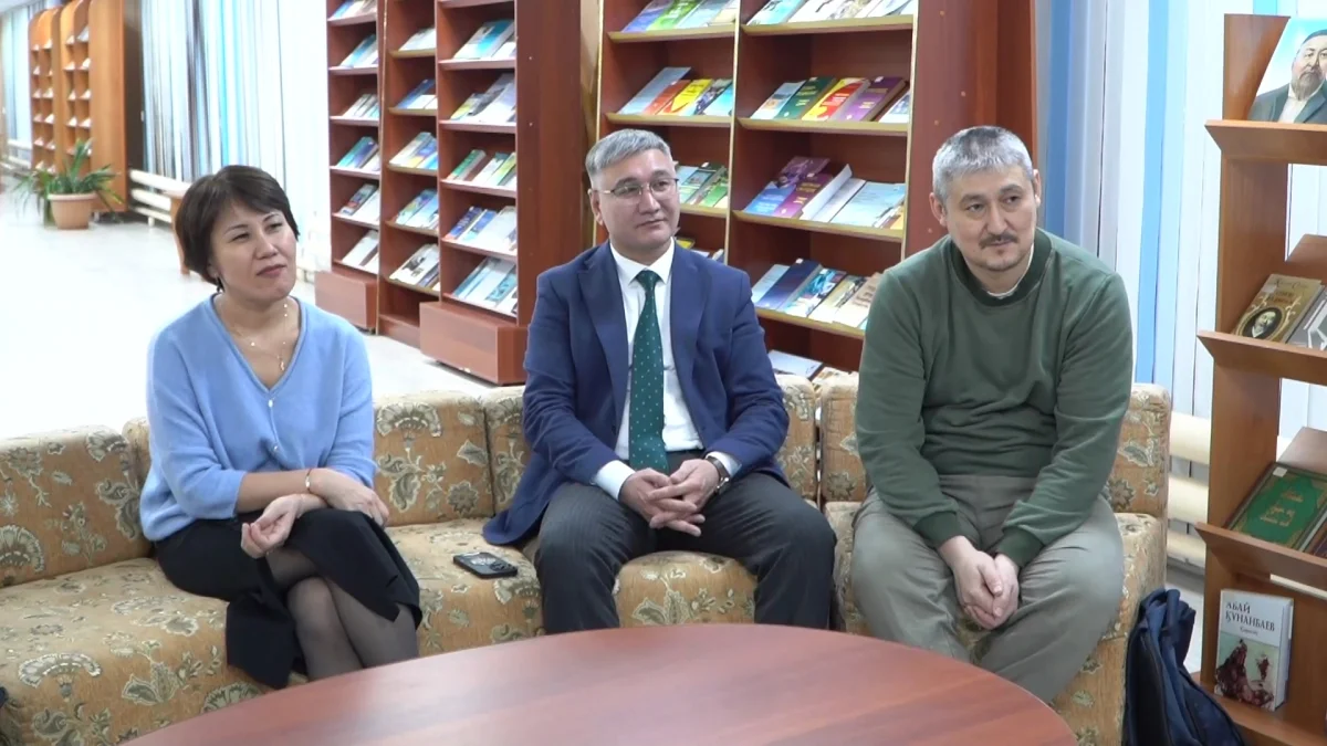 Около 500 костанайских госслужащих участвуют в проекте «Читающая нация»