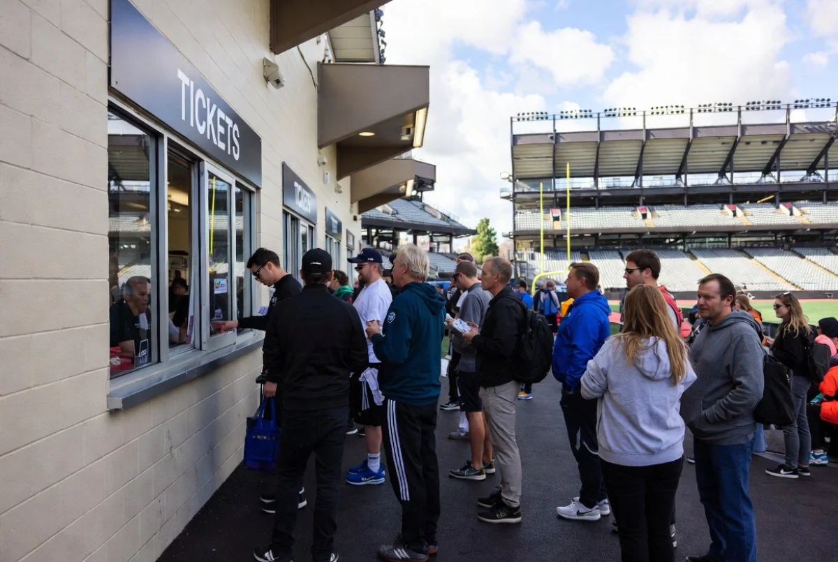 ФК «Кайрат» – ФК «Олимпиакос»: стартовала продажа билетов на матч Лиги чемпионов