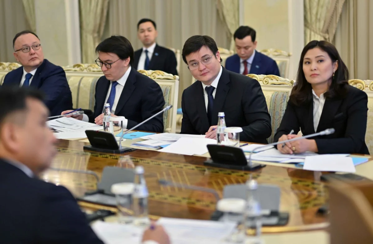 Президент қордаланған мәселелерді шешуді кейінге қалдырып, тиісті құжат қабылдамай отырған салалық министрліктің жұмысын сынға алды