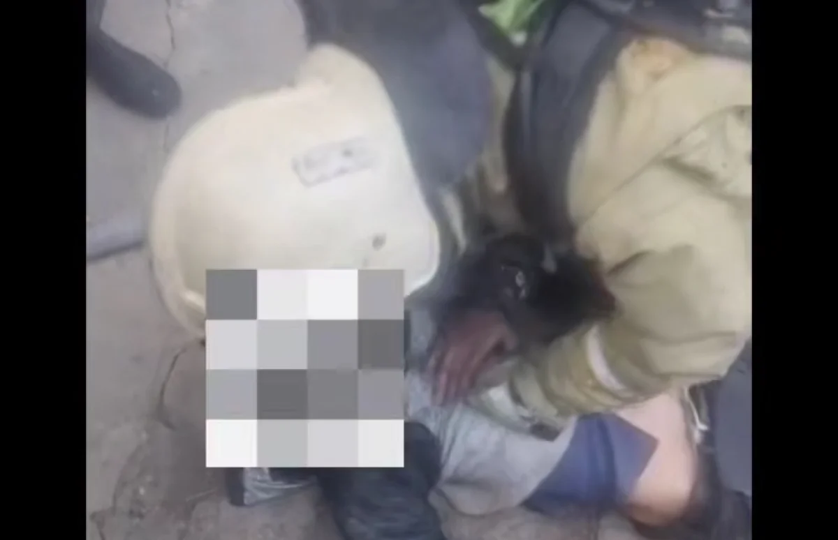 Мужчину без сознания вытащили из пожара в Алматы