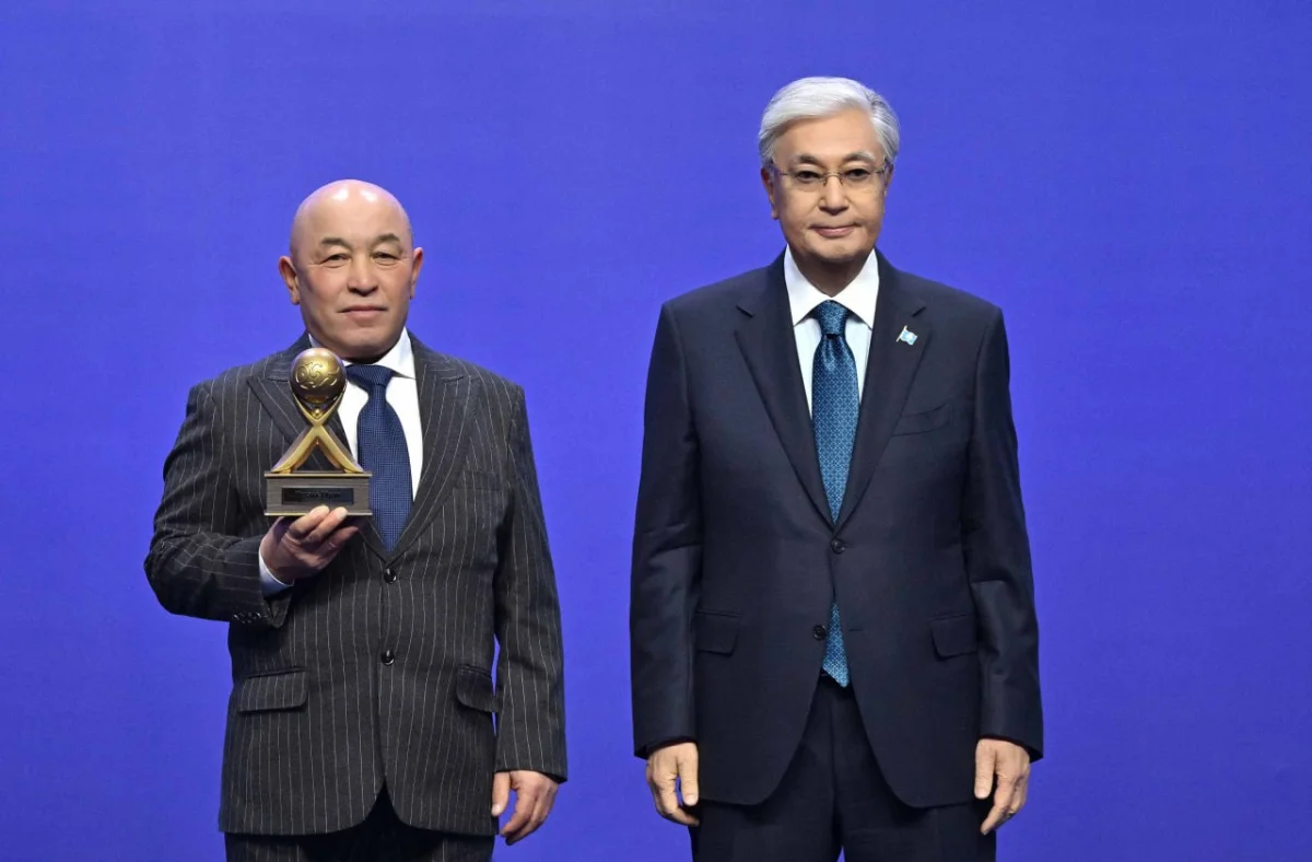 Президент «Алтын сапа» және «Парыз» байқауларының лауреаттарын марапаттады