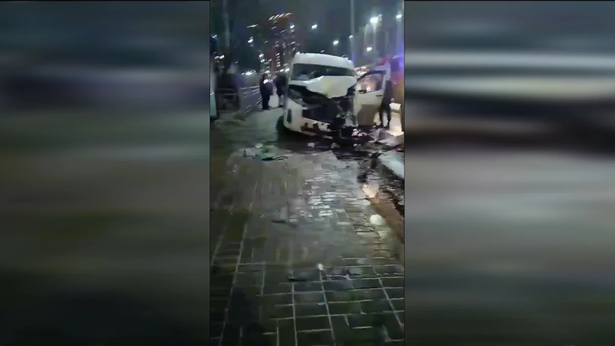 Астанада екі автобус соқтығысып, бір адам қаза тапты