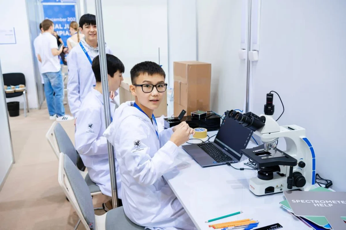 Ұстаздар мен оқушылар мемлекеттік сыйақы алады