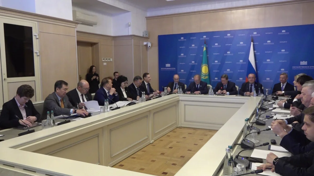 Мәжіліс пен Дума депутаттары Қазақстан мен Ресей басшыларының уағдаластықтарын іске асыру мәселелерін талқылады