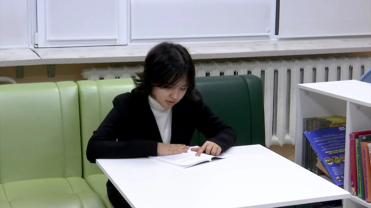Школьница из Павлодара овладела 10 языками и не собирается останавливаться
