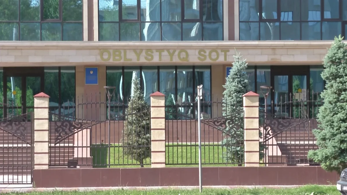 Таразда қатарласын өлтірген жасөспірім 9 жылға сотталды