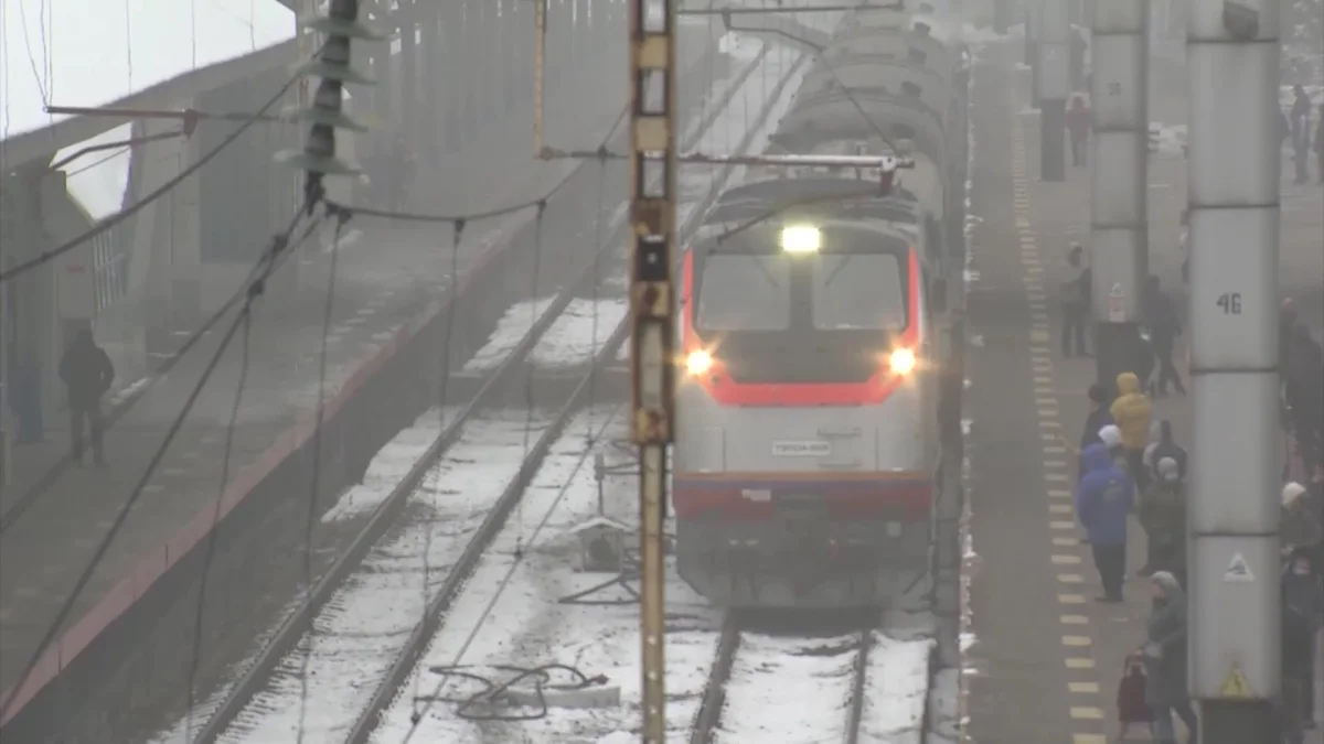 Алматы-2 теміржол вокзалына келген пойызда 52 адам газдан уланып қалған