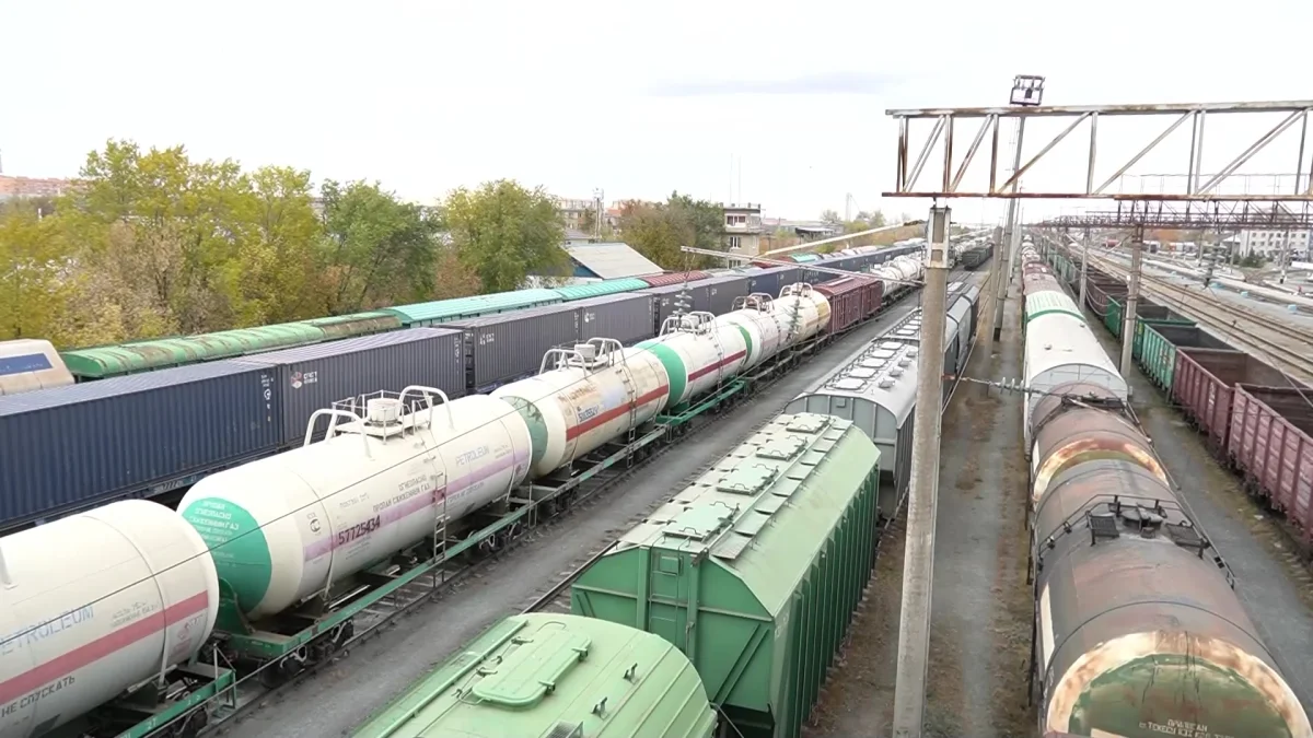 КТЖ создала спецкомиссию по расследованию после гибели четырёх работников на путях