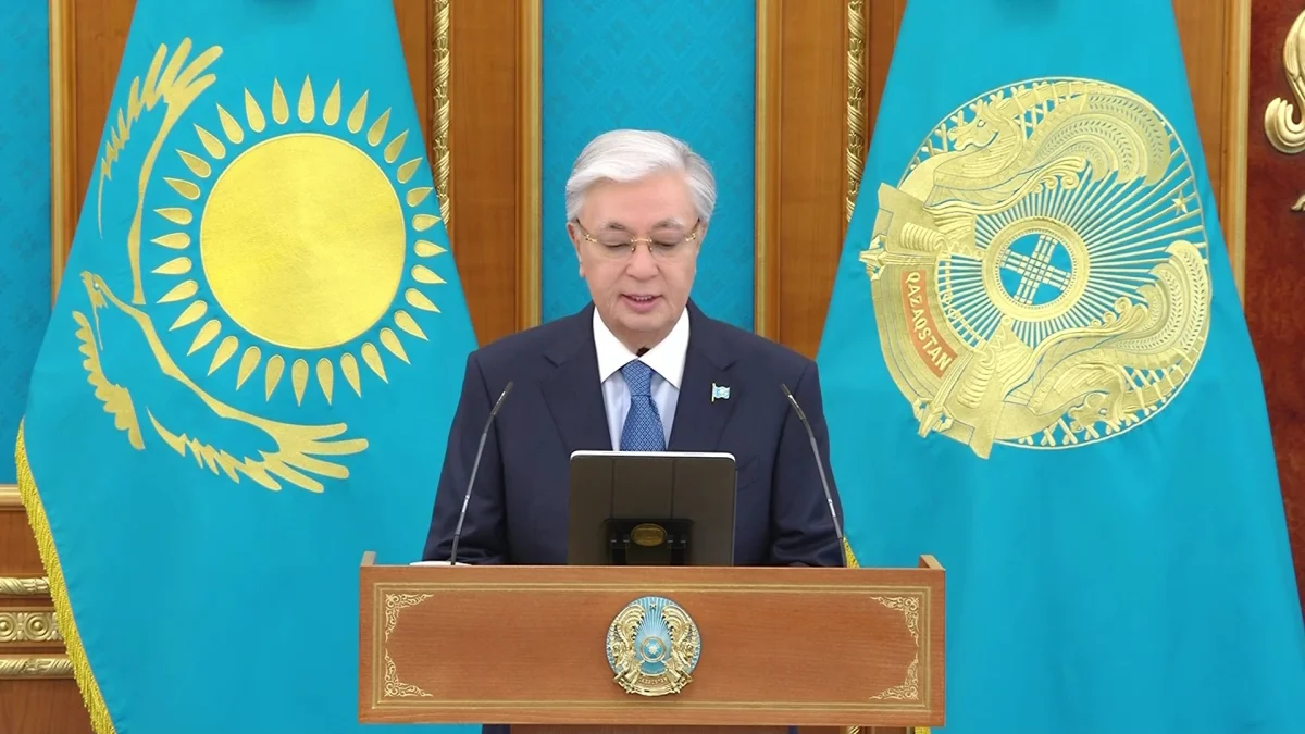 Президент поздравил энергетиков и поставил задачи по обновлению отрасли