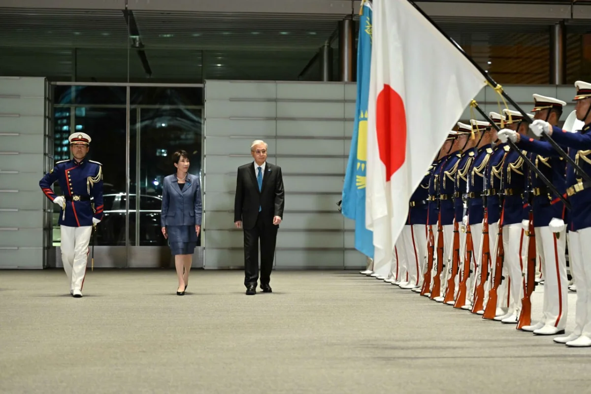 Президента Казахстана торжественно встретили в Японии