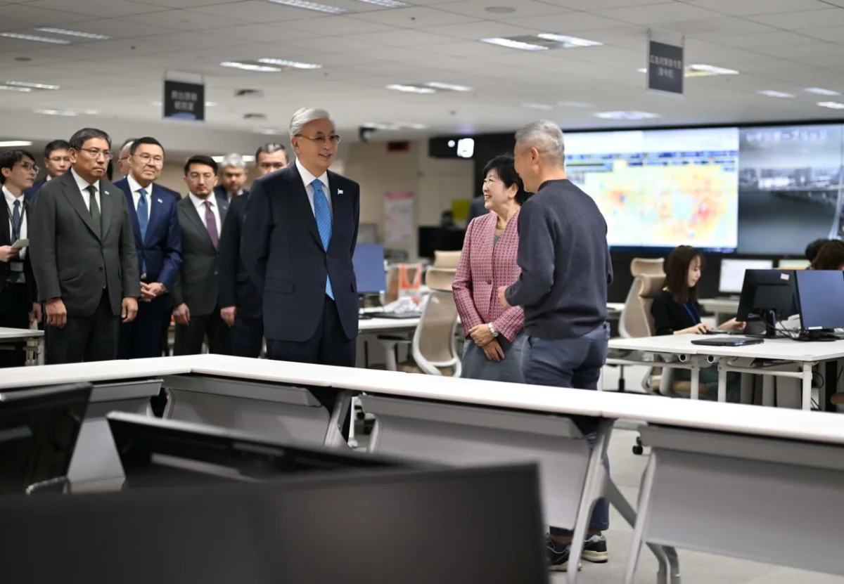 Президент Токионың Төтенше жағдайлар жөніндегі ахуалдық орталығын аралап көрді