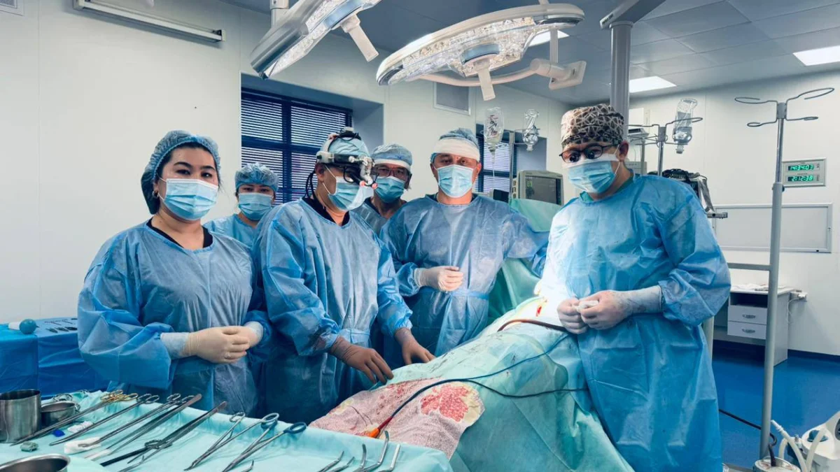 ШЫМКЕНТ ҚАЛАСЫНДА АЛҒАШ РЕТ ӨТЕ СИРЕК КЕЗДЕСЕТІН КҮРДЕЛІ ОТА СӘТТІ ЖАСАЛДЫ