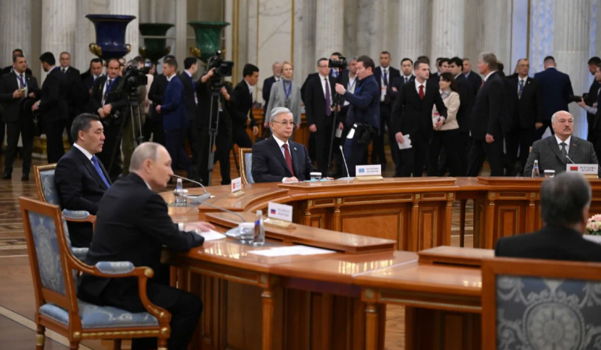 Токаев принял участие в неформальной встрече глав государств СНГ