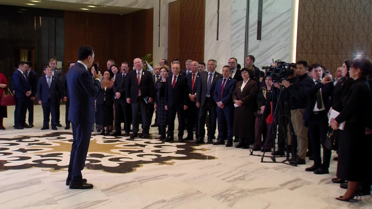 Госсоветник рассказал членам Национального курултая о значимости и результатах президентских реформ