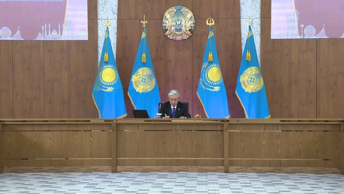Новый аэропорт, Smart City и расширение ЛРТ: какие поручение дал Токаев на совещании в Астане