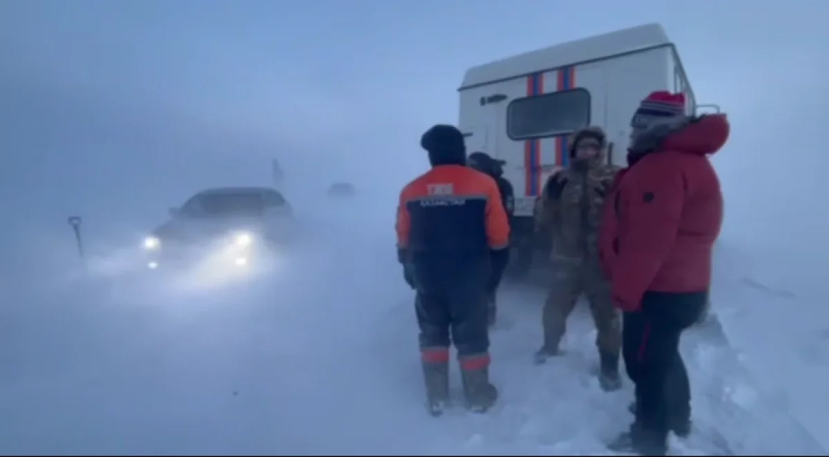 Снежный плен на трассе Ушарал–Достык: спасены 15 человек