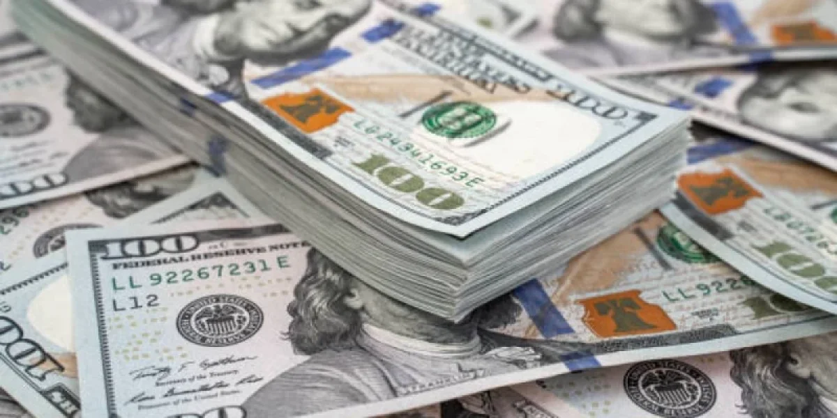 Апта басында доллар нығая түсті