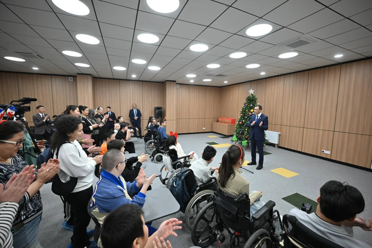 Мәулен Әшімбаев параспортшылармен кездесті