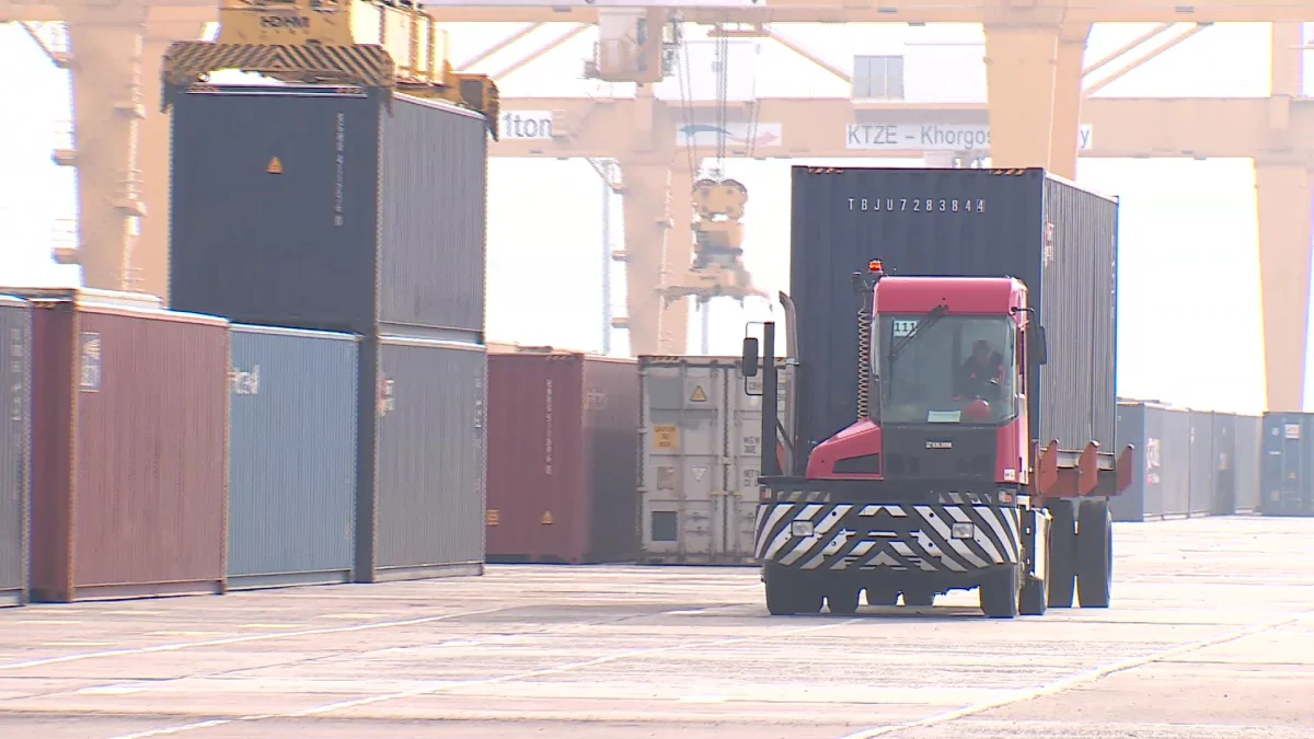 Бизнес получит единый цифровой доступ к трекингу грузов, документам, госуслугам и ИИ-консультациям в 2026 году