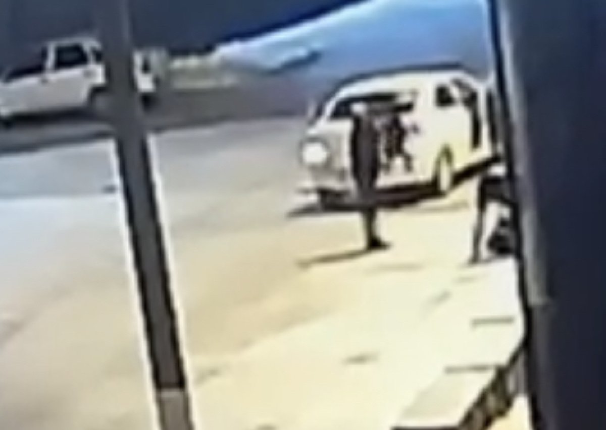 Задержан костанайский таксист, отобравший iPhone у пассажира