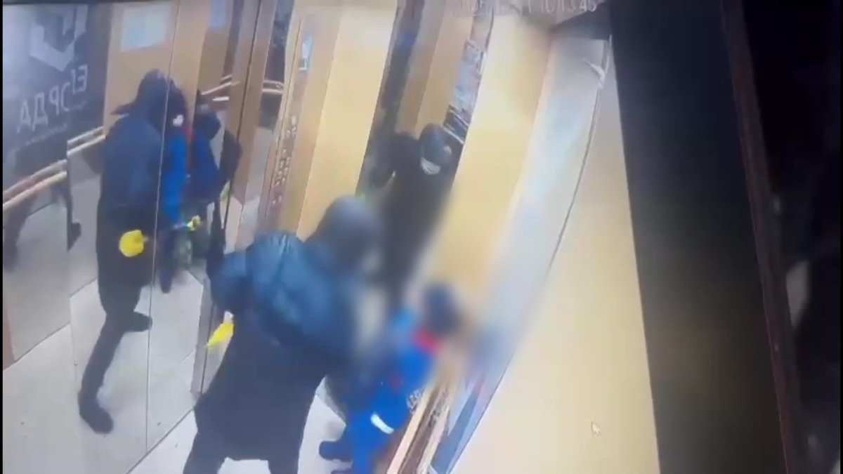 Нападение в лифте в Астане: пострадавший ребенок перенес операцию