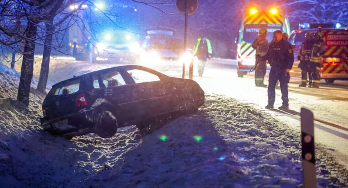 Аномальные снегопады обрушились на Германию