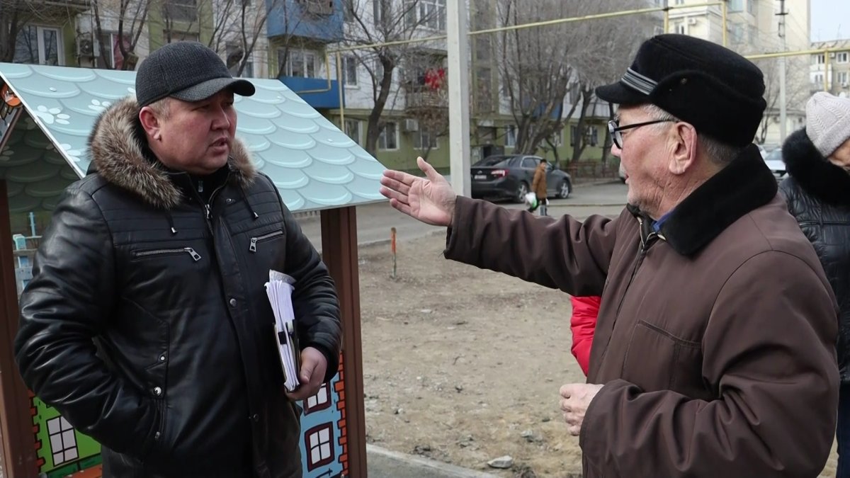 Атырауда тұрғындар тозығы жеткен үйді терможаңғыртудан өткізе алмай жүр