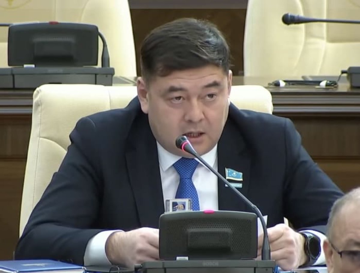 Трагедия на «Казахмысе»: депутат призвал министров посмотреть в глаза родным погибших