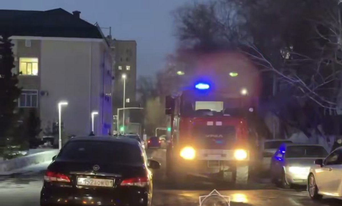 Три человека пострадали при пожаре в столичном театре