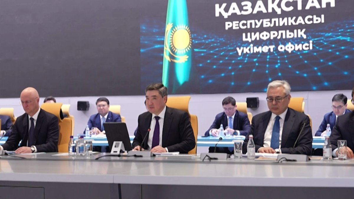 "Әкімдер мен министрлер инвестиция тартумен күнделікті айналысуы қажет", - О. Бектенов