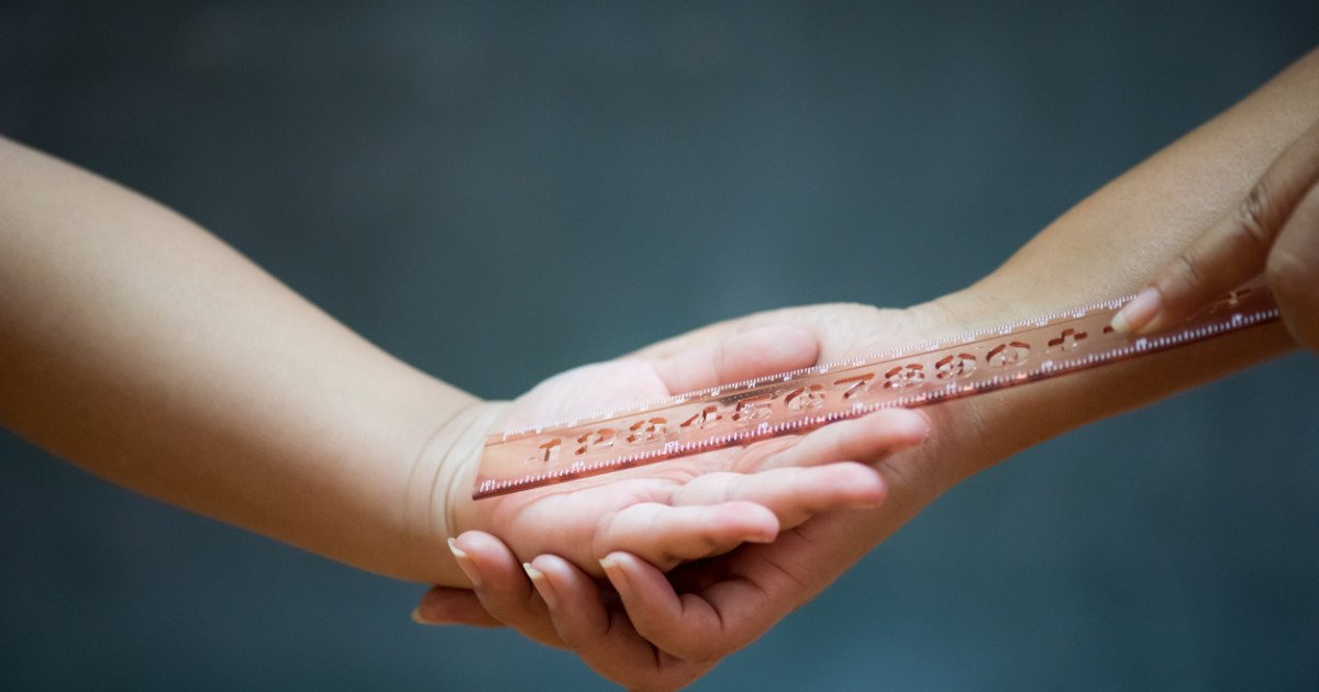 Мектеп жаза ретінде оқушыны ұруға рұқсат берген